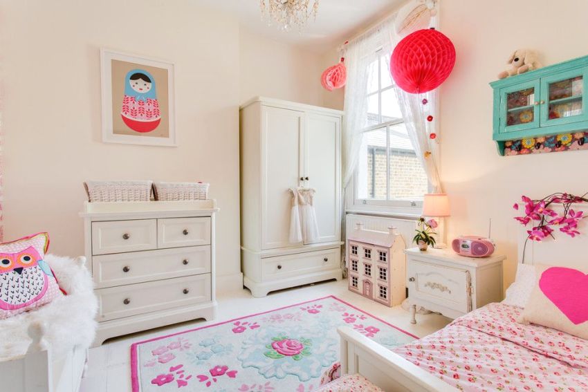 На пропонованих фото дитячих кімнат для двох хлопчиків використаний саме такий дизайнерський підхід