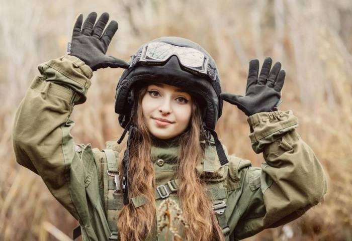 Чому вона готова змінити туфлі на берци і чим вигідна служба в армії для прекрасної статі